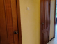 Merginai išnuomojamas 1 šviesus kamb. 4 kamb.bute